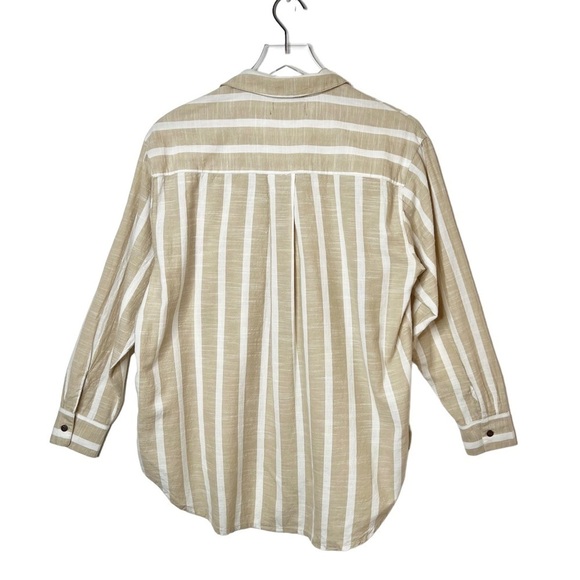 Urban Outfitters Women’s Tan White Striped Button Down Oversized Shirt Sz XS - Picture 8 of 12